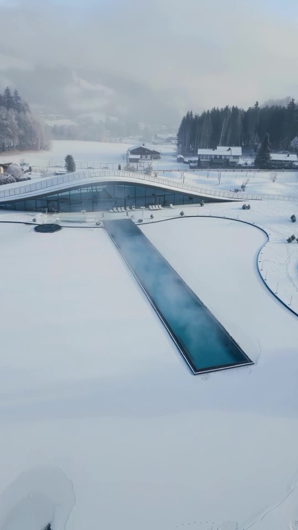 Ever seen an pool with olympic length in the snow?🏊‍♂️❄️