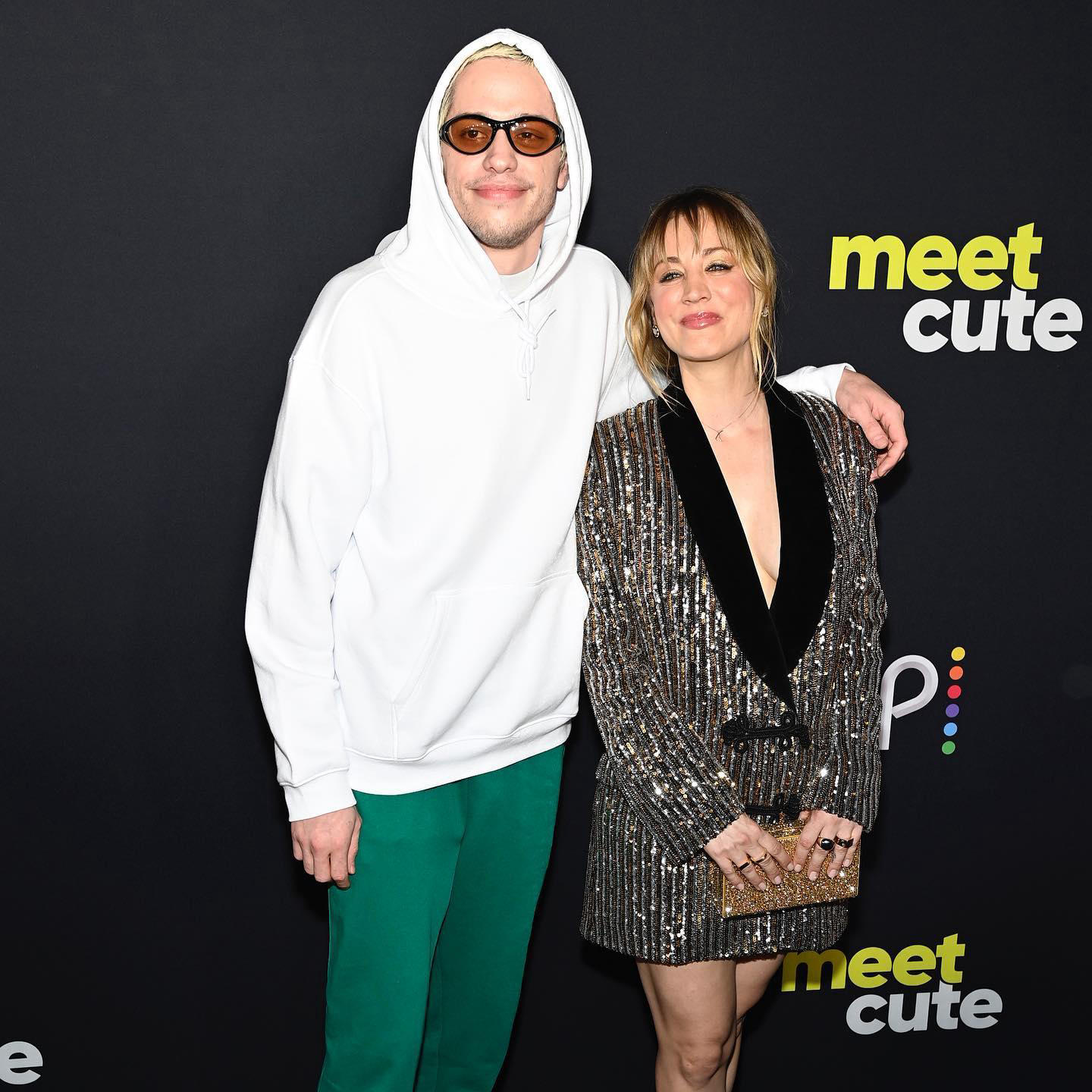 image  1 ExtraTV - Kaley Cuoco and Pete Davidson premiered their new Peacock rom-com “Meet Cute” in NYC Tuesd