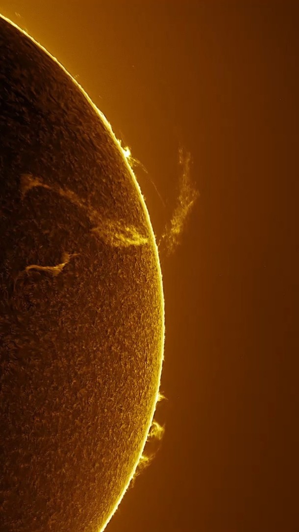 Time Lapse of Sun, giant prominence larger than 5 Earths.
